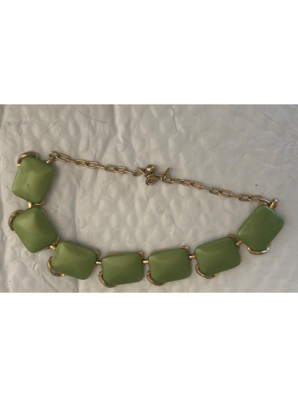 Vintage  Olive Green Thermoset Lucite Link Necklace Choker Gold Tone